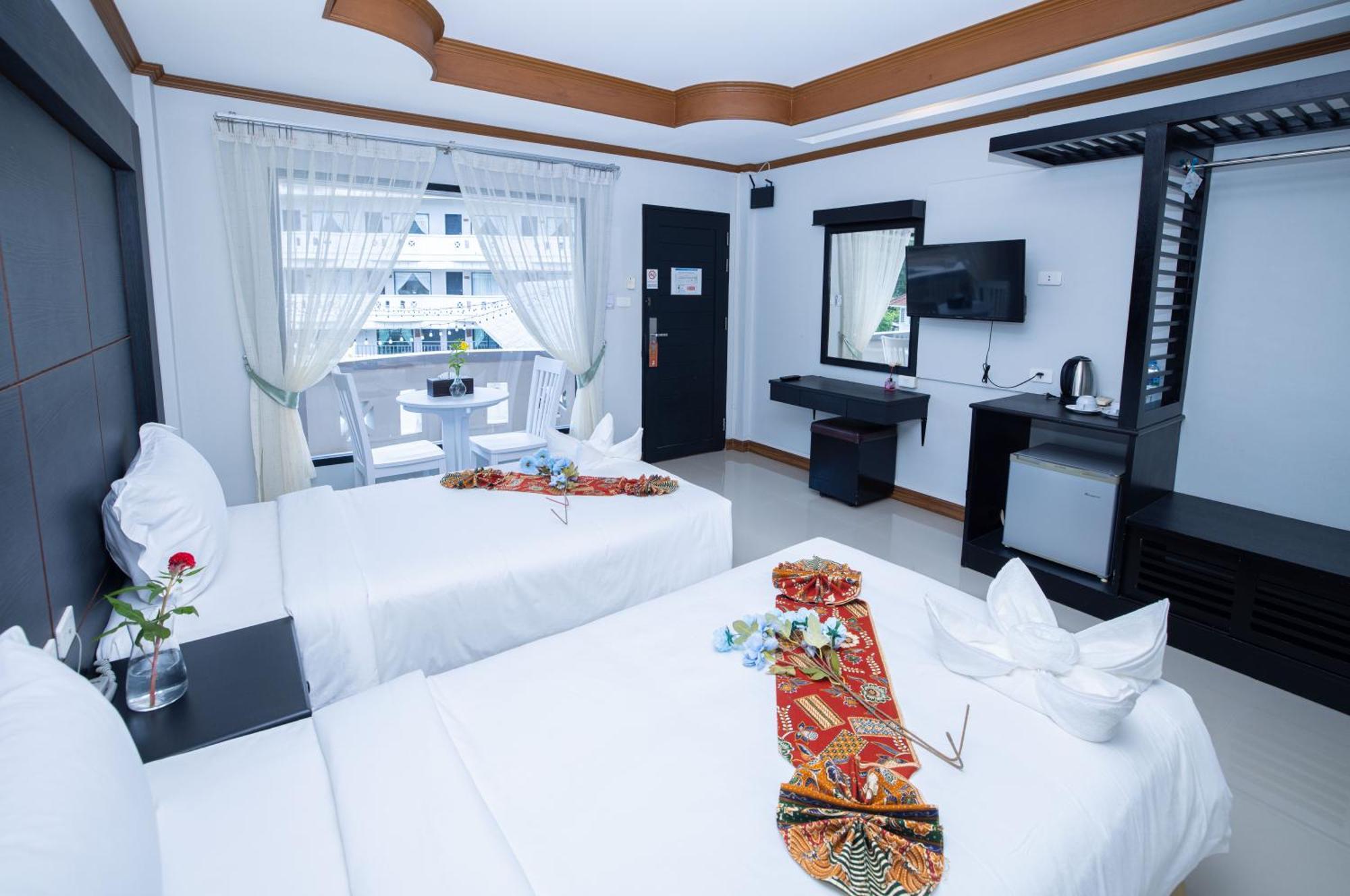 Blue Carina Hotel Phuket Exterior foto